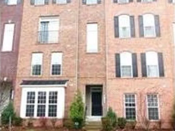 2133 Abbottsbury Way #498, Woodbridge, VA 22191