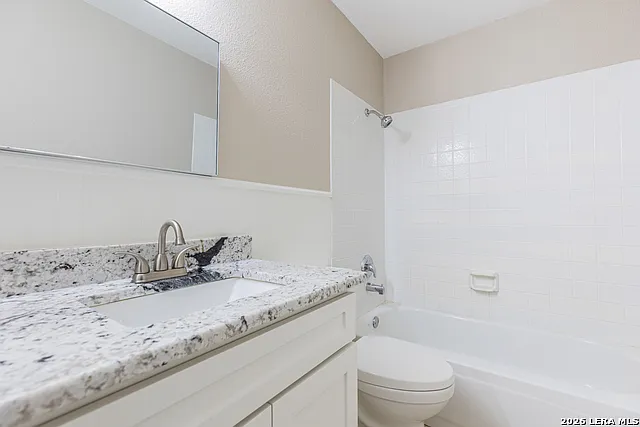 21514 Longwood — Photo 26