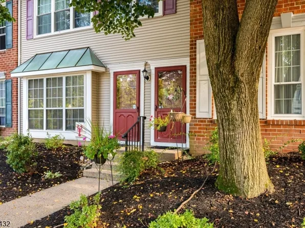 118 Edward Dr, Franklin Twp., NJ 08823