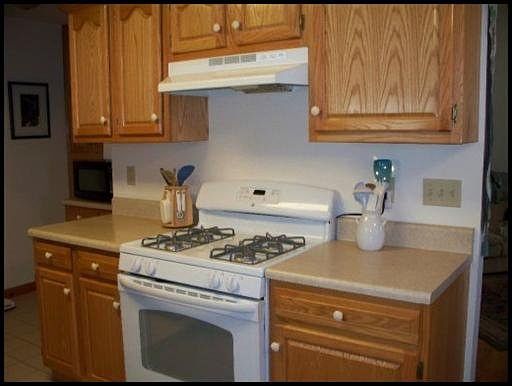 5th image of 1022 Iroquois Ln