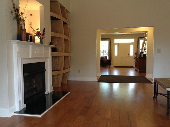 Livingroom w/ Custom Shelves