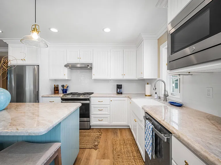 215 Poinsettia Ave #1/2 — Photo 8