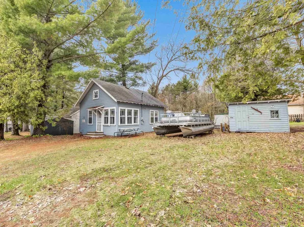 N2639 Rustic Circle Dr, Clintonville, WI 54929