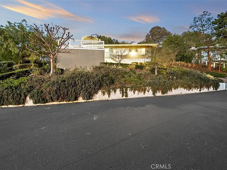 22271 3rd Ave — Photo 31