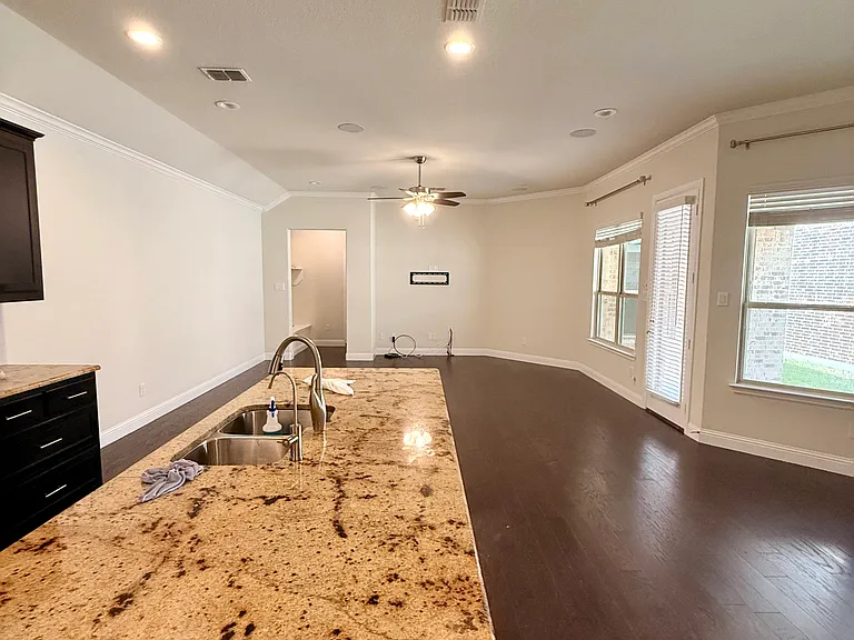 704 Boardwalk Way — Photo 9