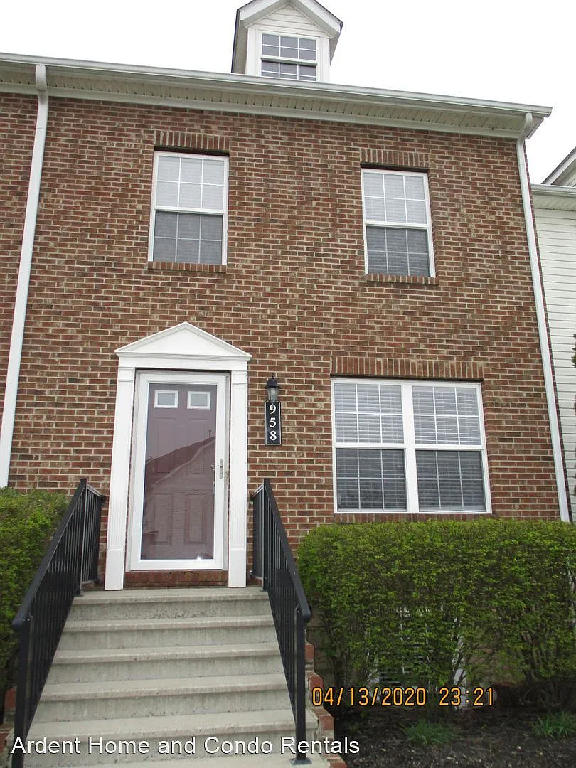 964 Hartford Village Blvd #10395003 photo 1