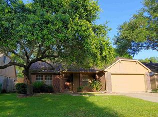 2527 Foxden Dr, Pearland, TX 77584