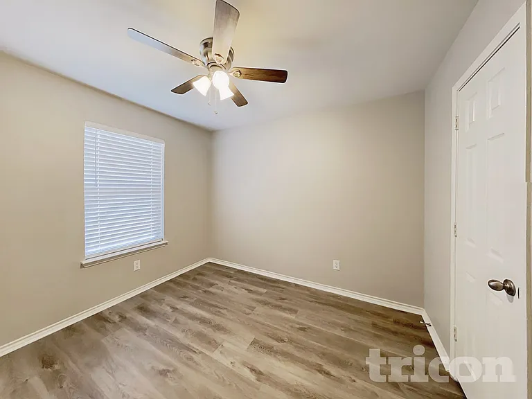 1110 Wayne Ave — Photo 12