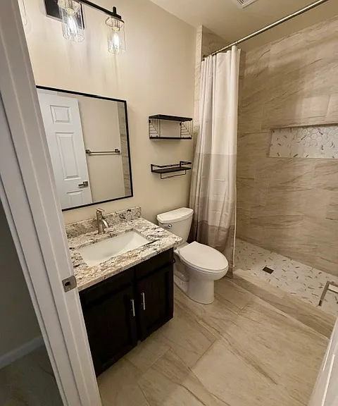 1120 S Hazelton Ln — Photo 10