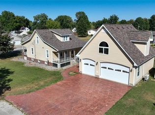 500 Benton St, Mount Olive, IL