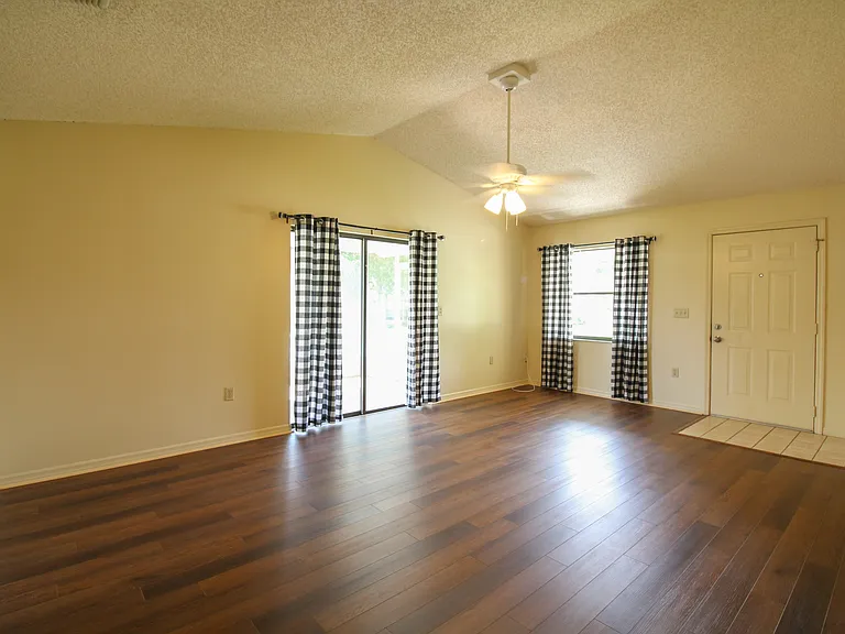 770 Highland Gardens Ln — Photo 10