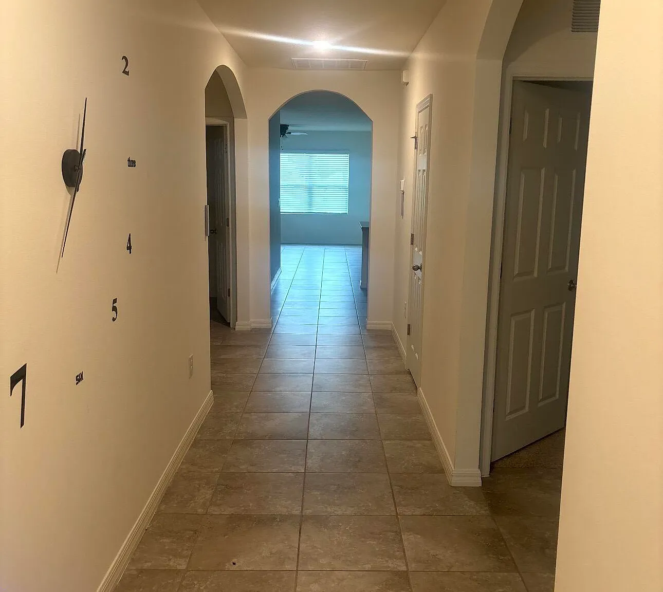 4 bed, 2.0 bath, 1830 sqft, $2,250 — Photo 2