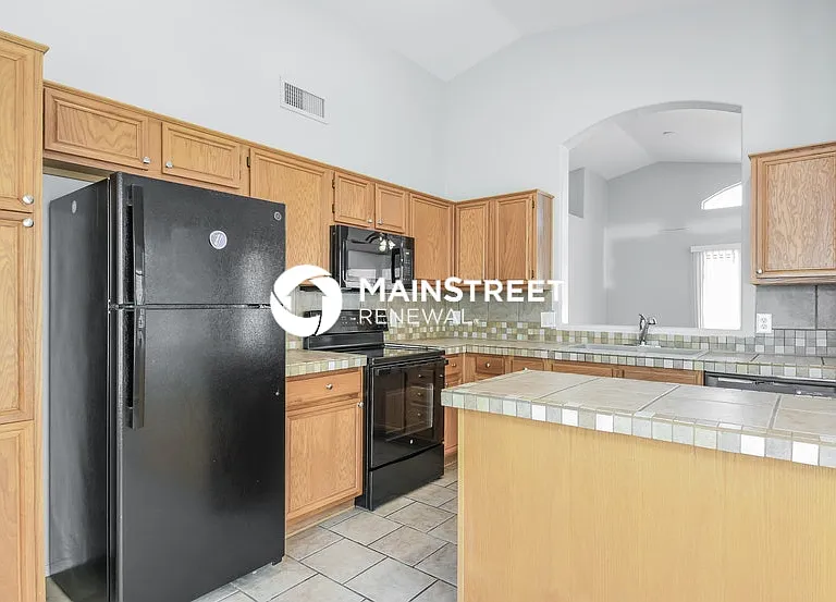 7472 W Crest Ln — Photo 6