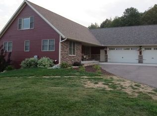 S4517 Mirror Lake Rd, North Freedom, WI 53951