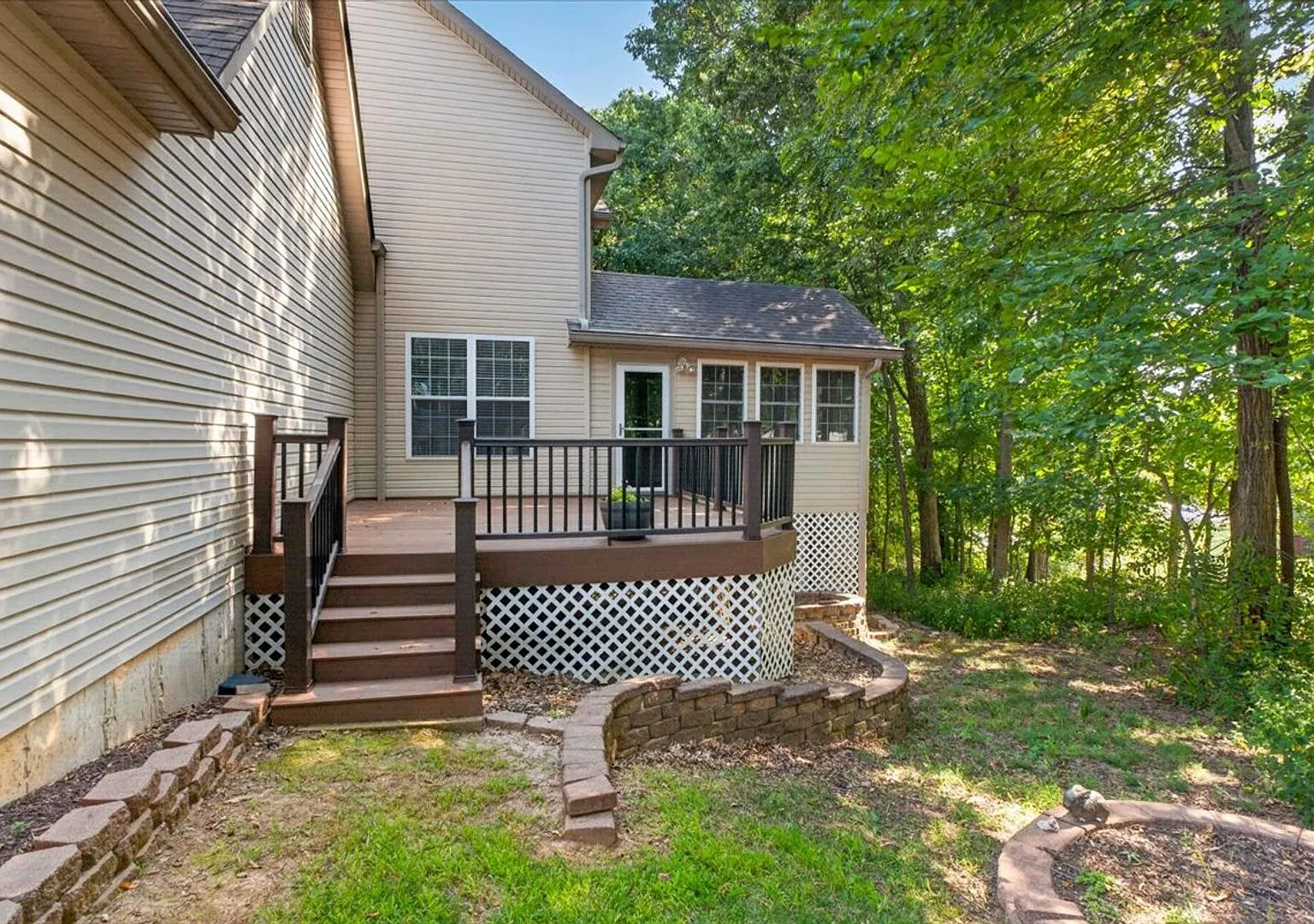 Welcome to this beautiful 3-bedroom spacious home — Photo 1
