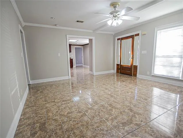 3816 Delaware Ave — Photo 3
