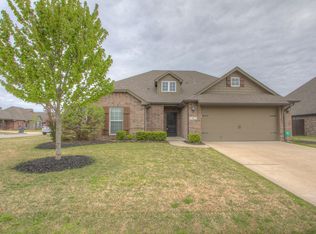 13674 S Iroquois Ave, Glenpool, OK 74033