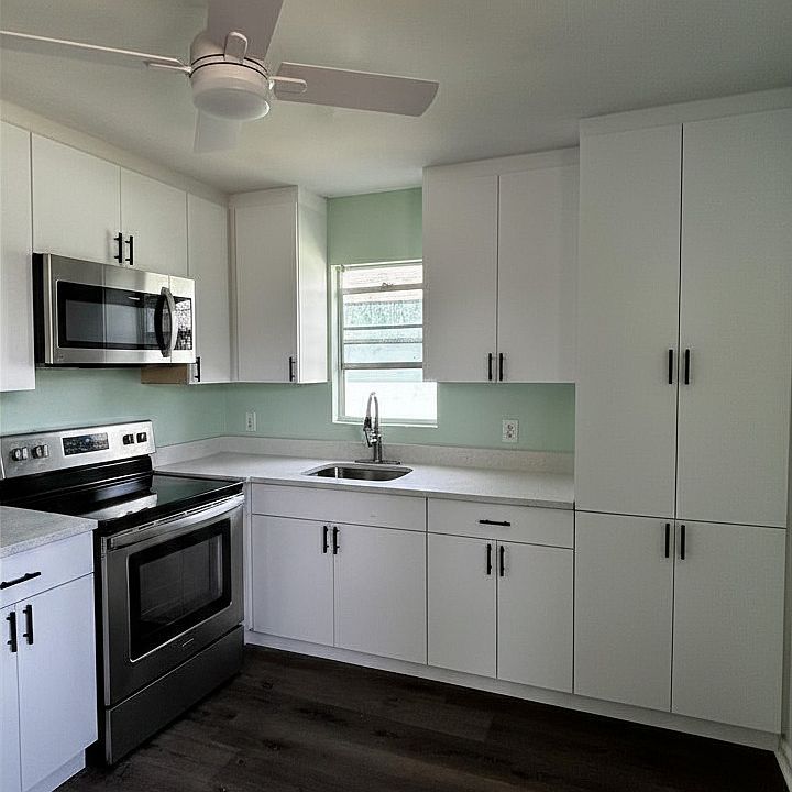 1st image of 1328 W 6th St