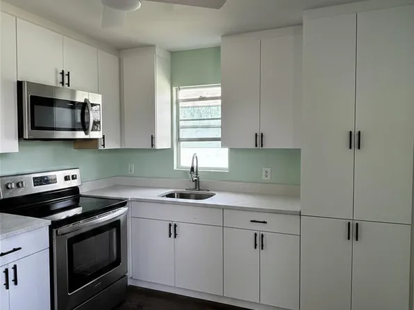 1328 W 6th St, Riviera Beach, FL 33404