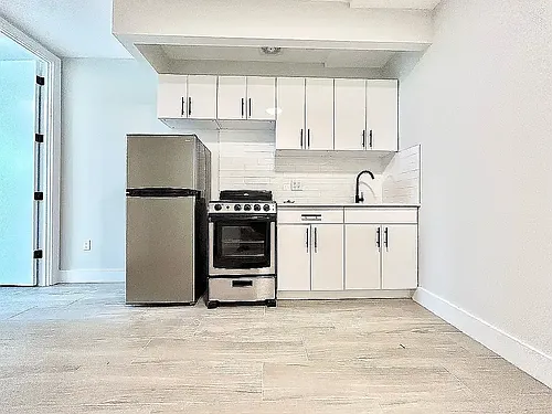 222 E 53rd St #2-J Photo 1