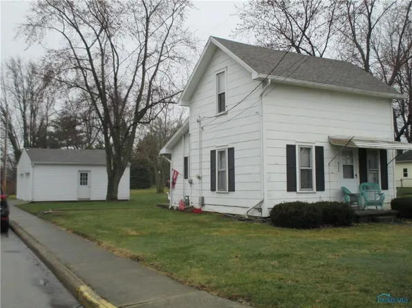 922 Mourning Dove Ln, Bowling Green, OH 43402