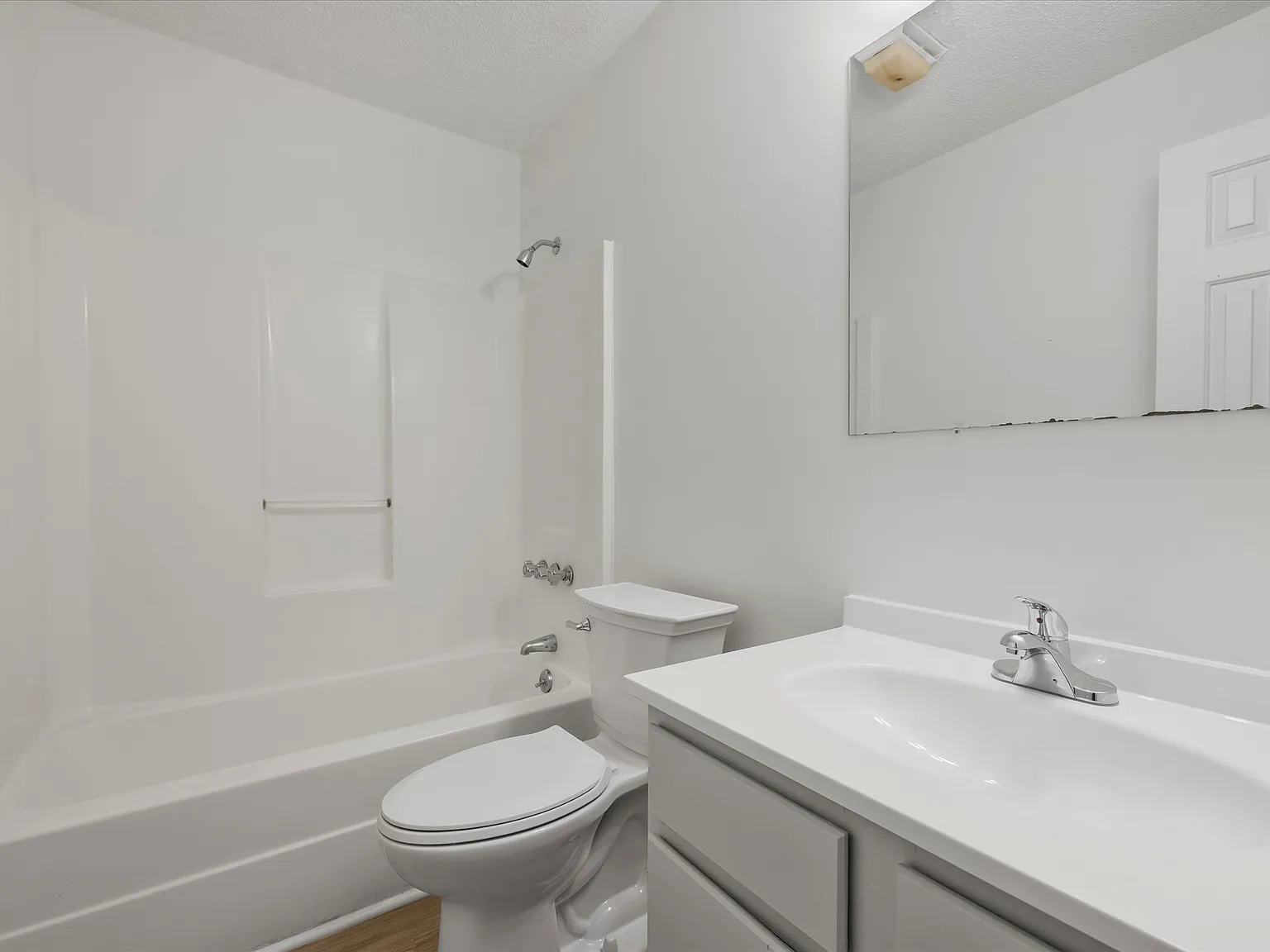 1 bed, 500 sqft, $1,020 — Photo 3