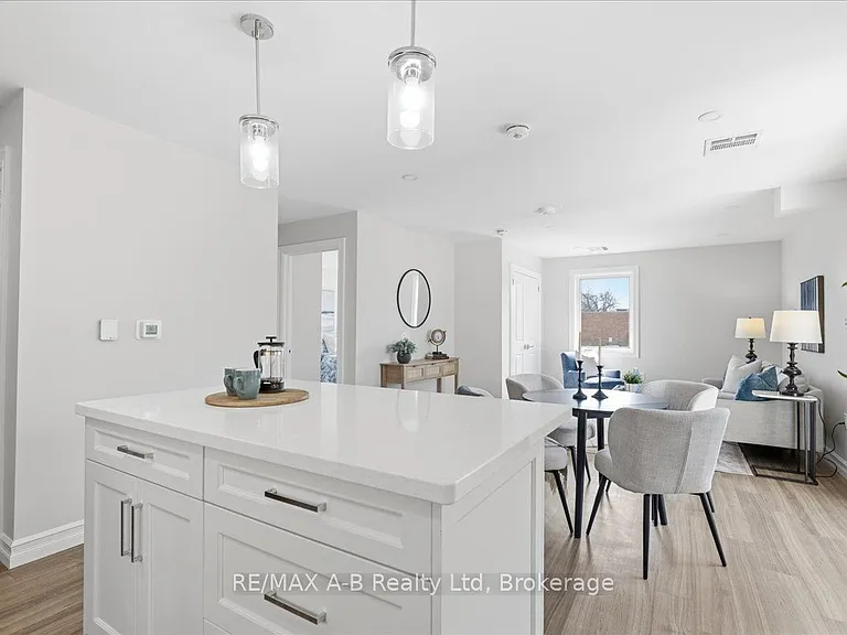 100 Gordon St #103 — Photo 9