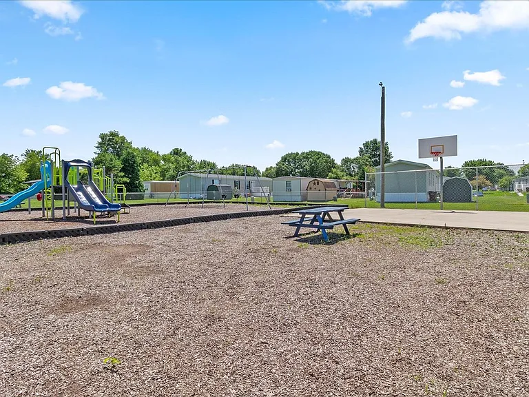 Hillcrest MHP — Photo 8