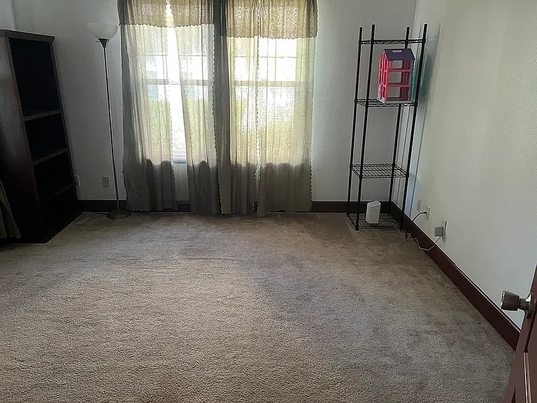 406 Matteri Cir — Photo 4