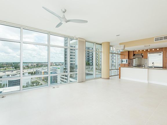2nd image of 1120 E Kennedy Blvd Unit 1116