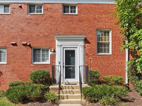 1637 Mount Eagle Pl, Alexandria, VA 22302