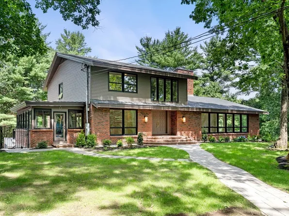 15 Sunset Ave, North Reading, MA 01864