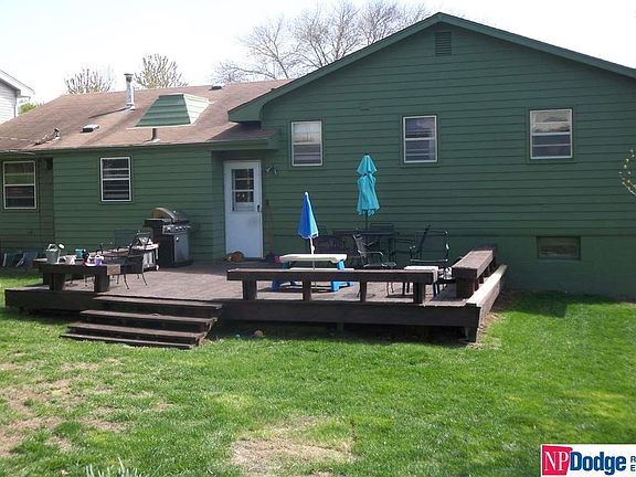 3rd image of 9812 Redman Ave