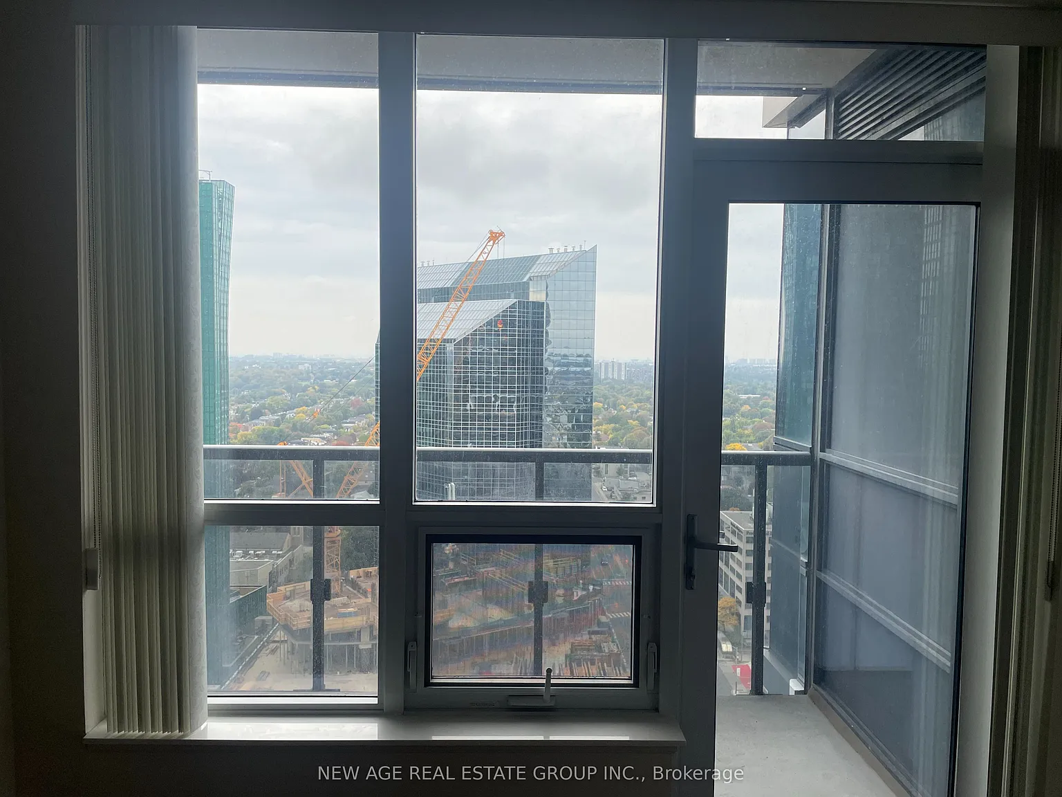 1 bed, $2,400 — Photo 4