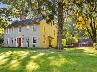 96 Putnam Rd, North Stonington, CT 06359