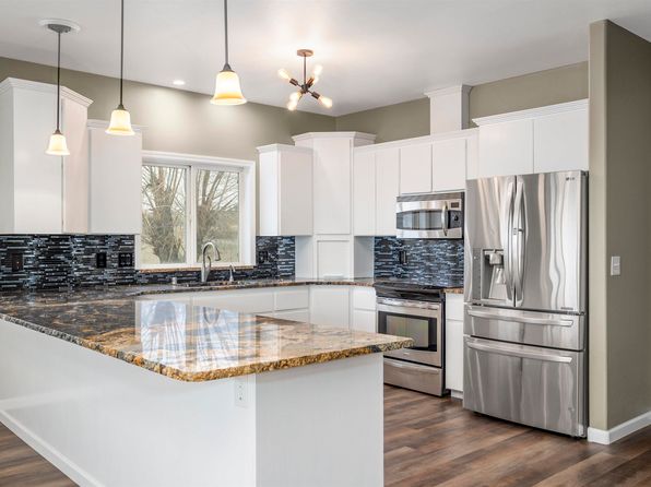 4340 Rosencrans Rd, West Richland, WA 99353