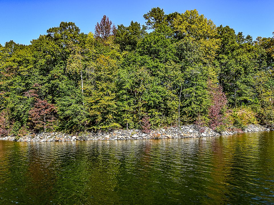 Lot 2 Shoreline