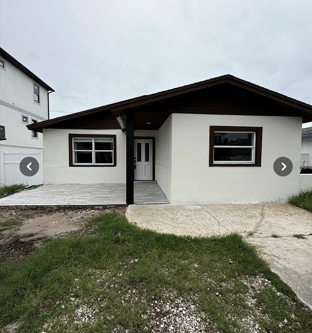 Shore Acres Blvd NE, Saint Petersburg — Photo 1
