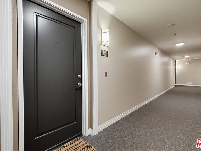 7320 Hawthorn Ave #203 — Photo 6