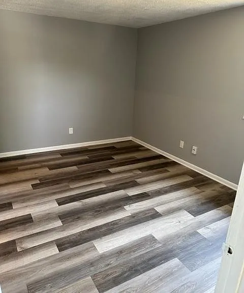 210 Orth Dr — Photo 5
