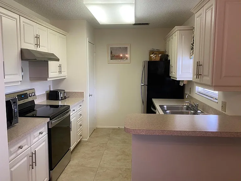 26 Lake Vista Trl #201 — Photo 5