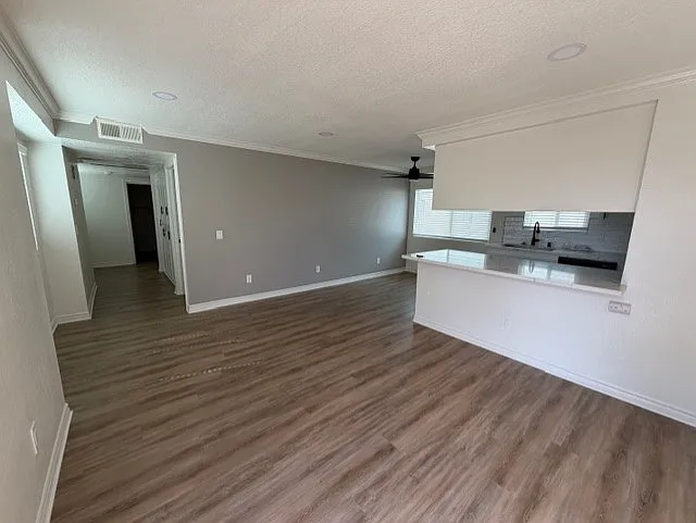 6336 Orange Ave — Photo 14