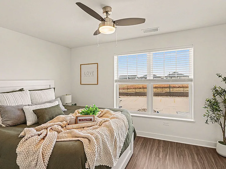 The Grove Apartment Homes — Photo 9