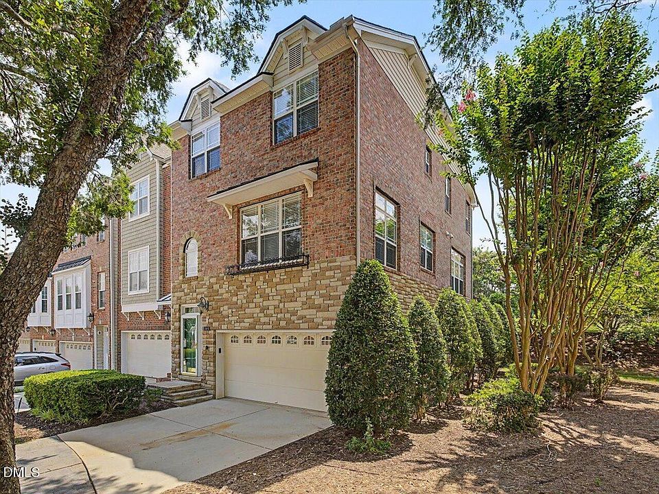 1st image of 2949 Imperial Oaks Dr