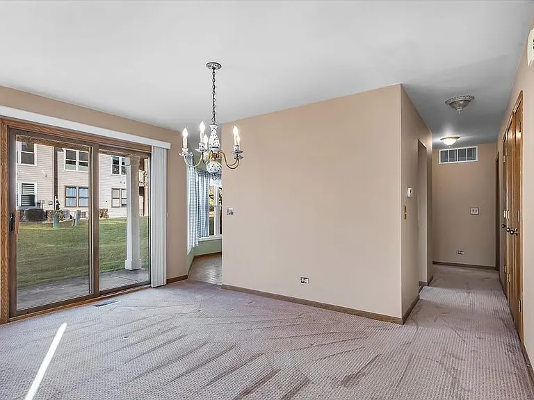 2516 Live Oak Ln — Photo 10