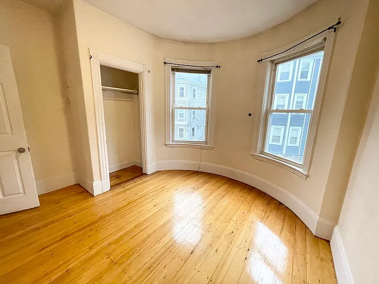 17 Sachem St #2A — Photo 3
