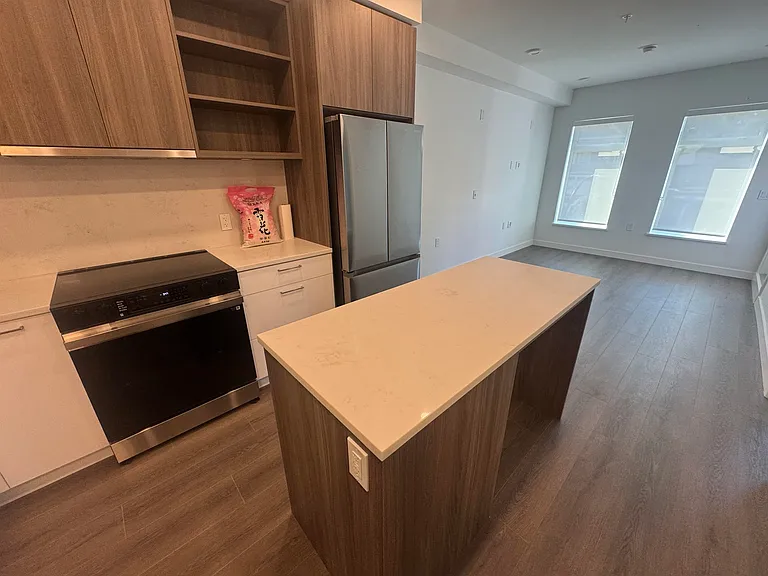 82 1st St #30X — Photo 3
