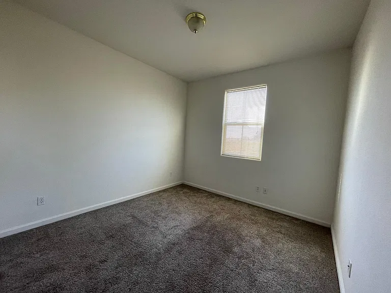 506 Barclay Way — Photo 13