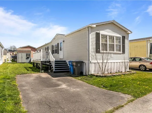 92 Bayview Park, Middletown, RI 02842