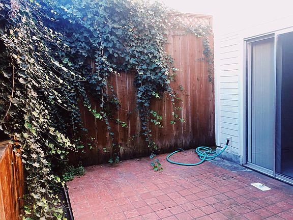 2nd image of 3010 Clay St APT 4